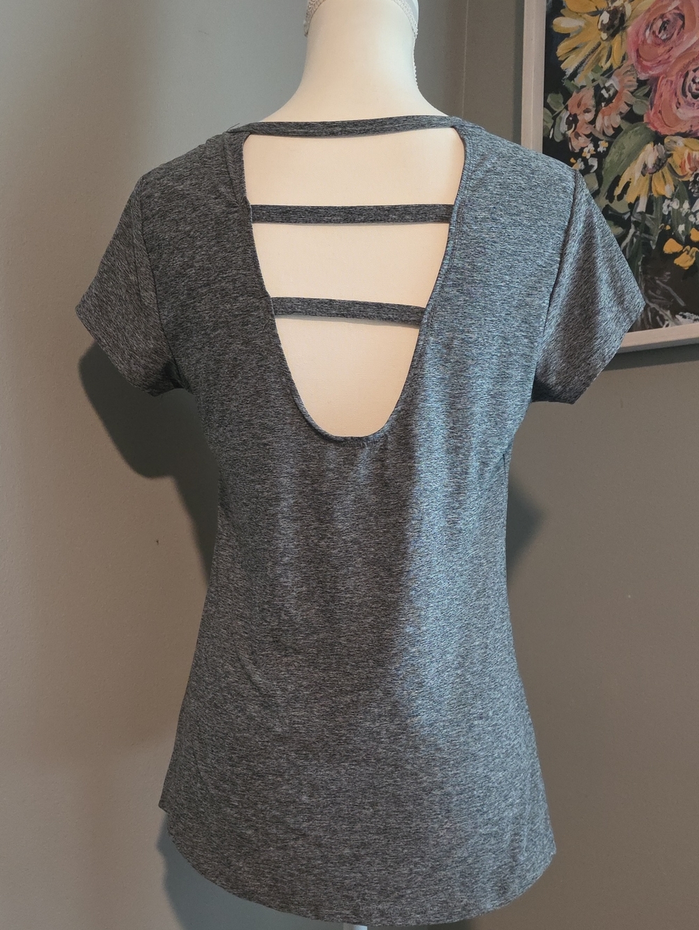 Marika Heather Gray Short Sleeve Tee with Strappy Open Back Detail Size Small